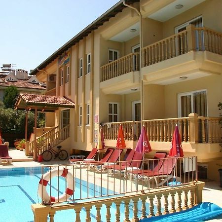 Hibiscus Apartments 马尔马里斯 外观 照片